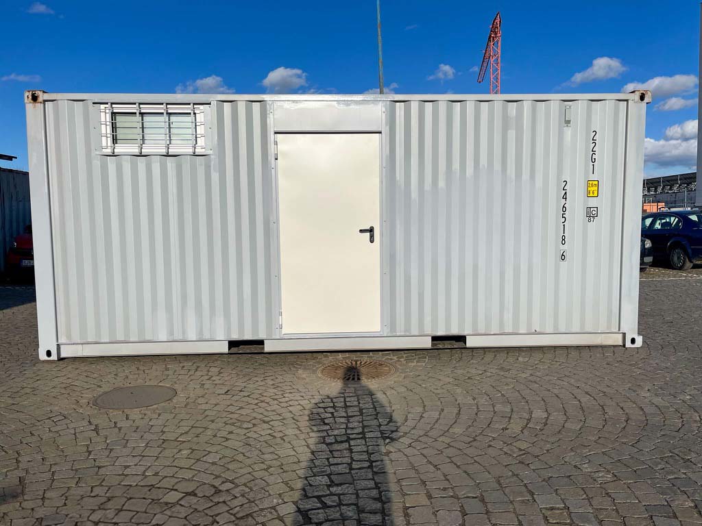 20 Fuss Lager Container mit Rolltor Sektionaltor Lichtgrau RAL 7040